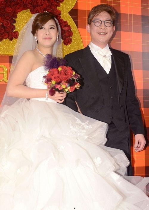 黄小柔的老公背景,揭秘神秘背景与事业辉煌