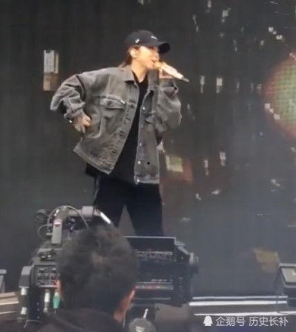 邓紫棋瞬间花絮,揭秘舞台背后的精彩瞬间