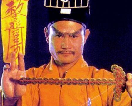 林正英一起演的女演员